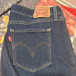 Levi's Blue Straight Leg Jeans Iconic Style - Classic Mid Rise Skinny
